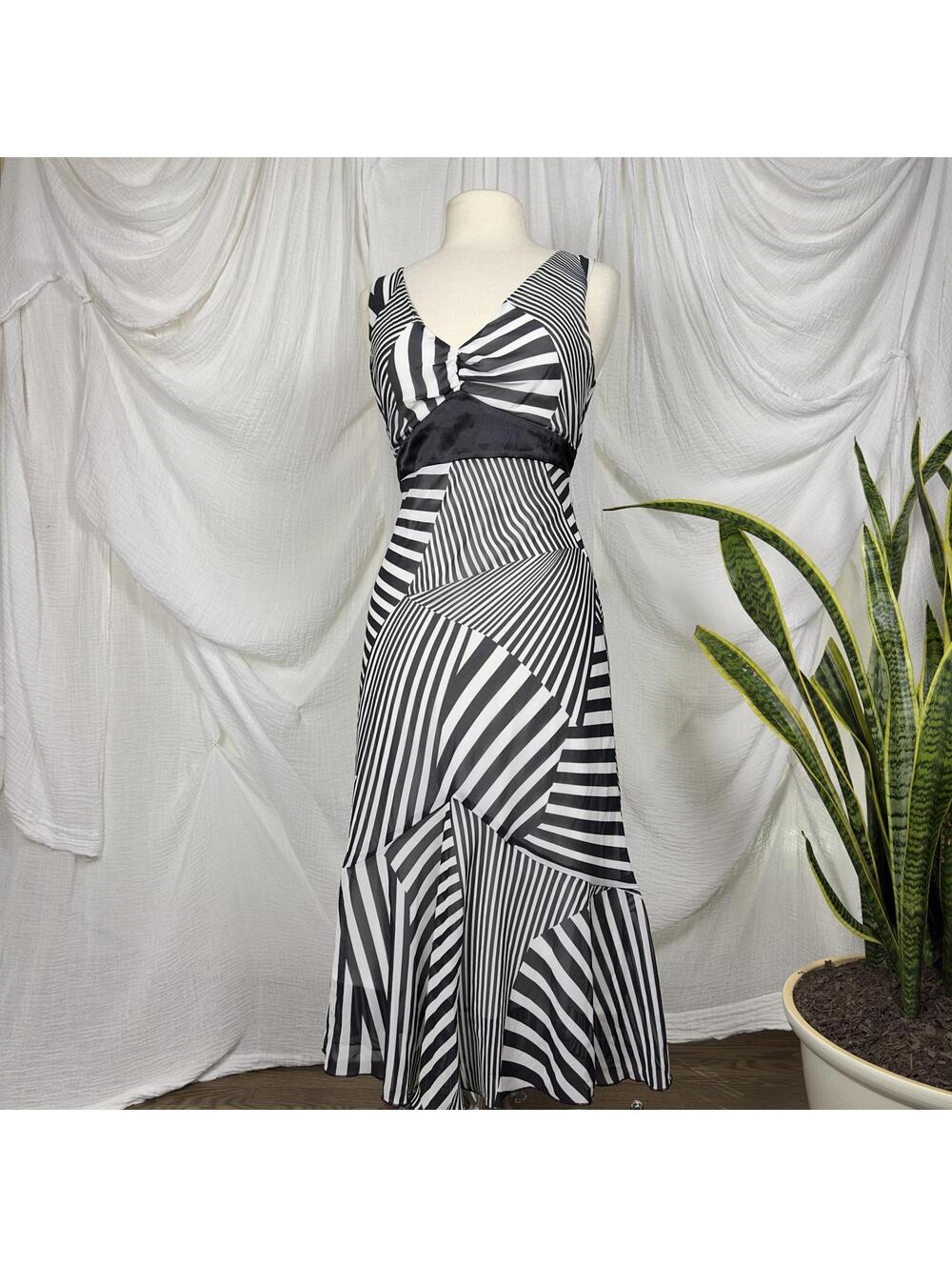 Vintage Y2K Preppy Boho Teeze Me Black and White Stripe Dress Size 9